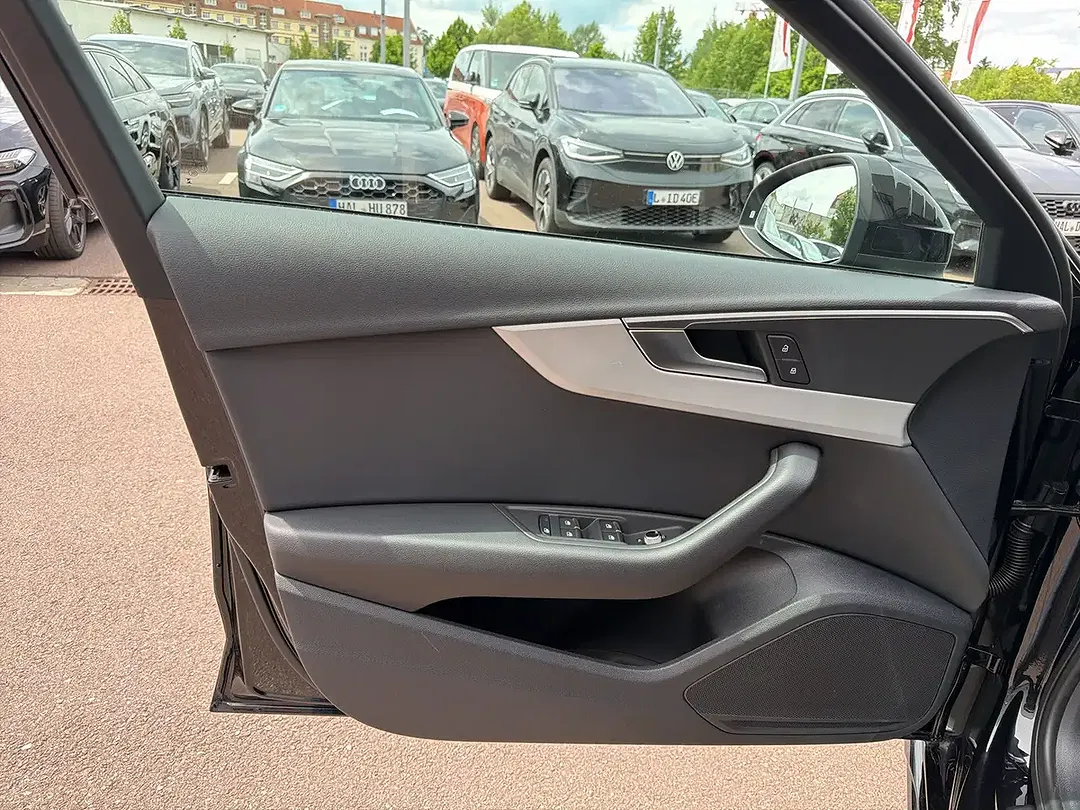 Audi A4 - Thumbnail 12