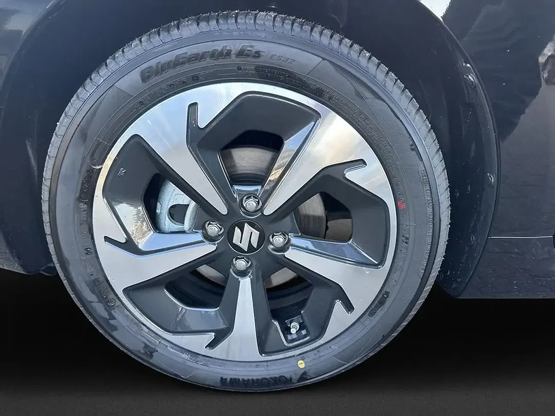 Suzuki Swift - Thumbnail 7