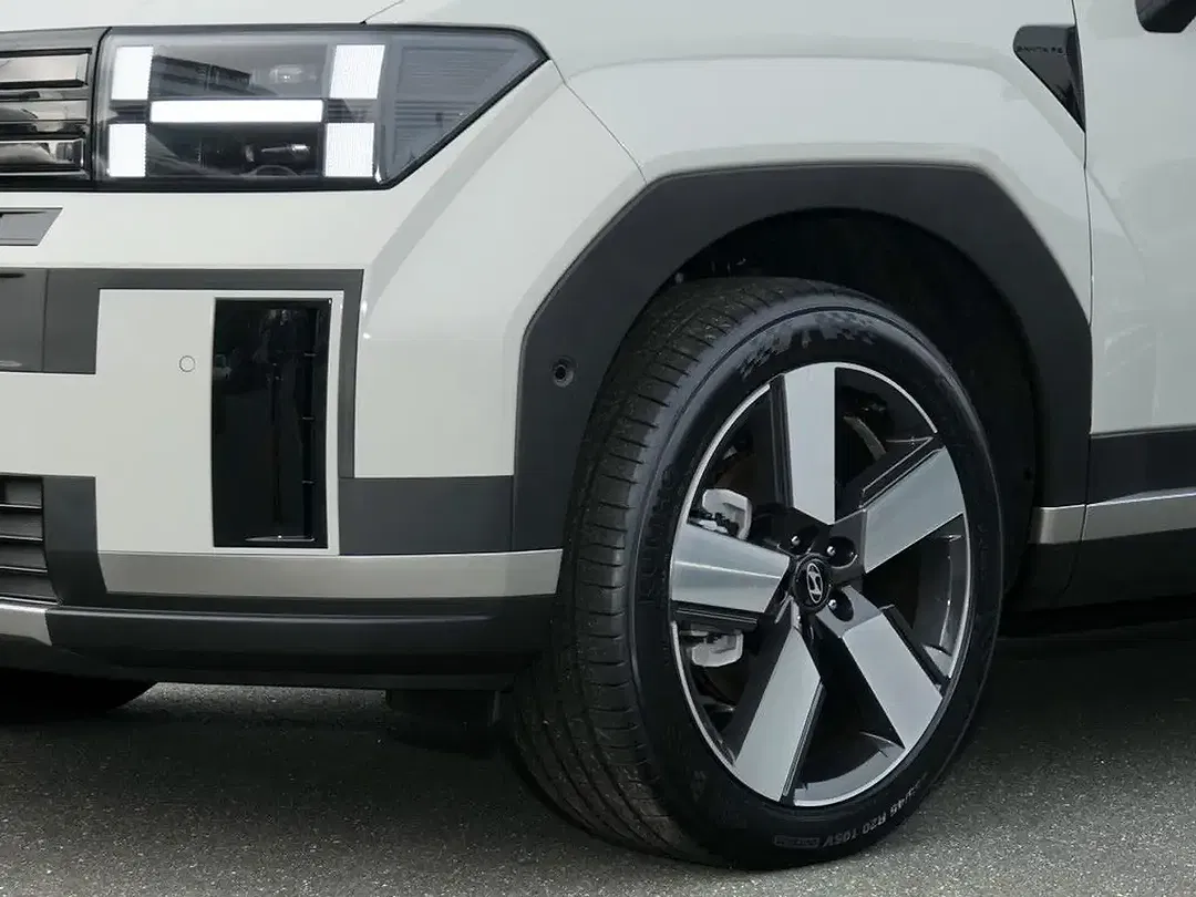 Hyundai SANTA FE - Thumbnail 10