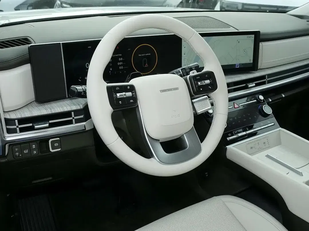 Hyundai SANTA FE - Thumbnail 6