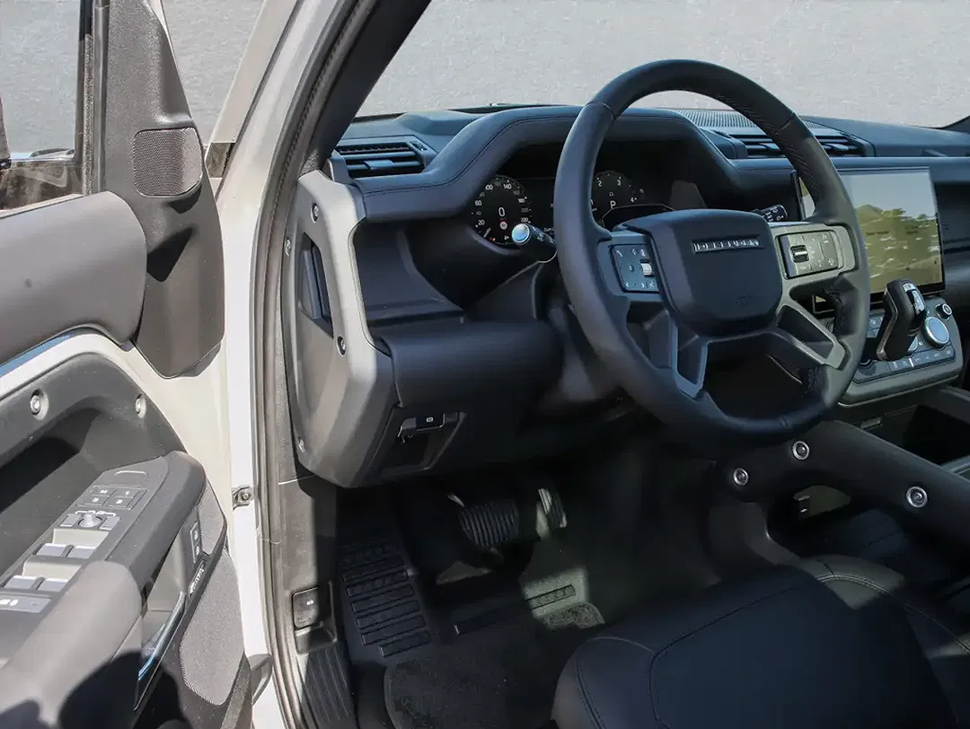 Land Rover Defender - Thumbnail 13