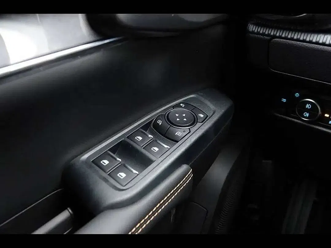 Ford Ranger - Thumbnail 13