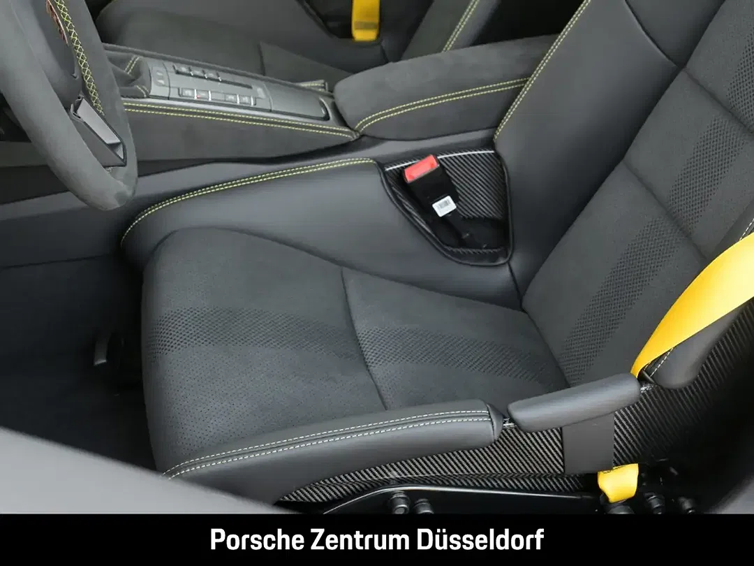 Porsche 718 Spyder - Thumbnail 15
