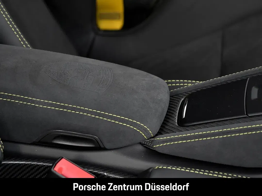 Porsche 718 Spyder - Thumbnail 5