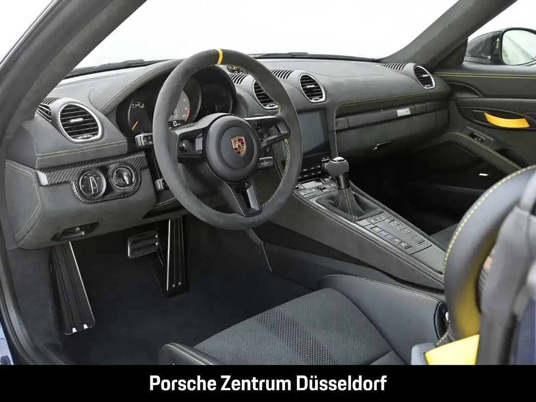 Porsche 718 Spyder - Thumbnail 8
