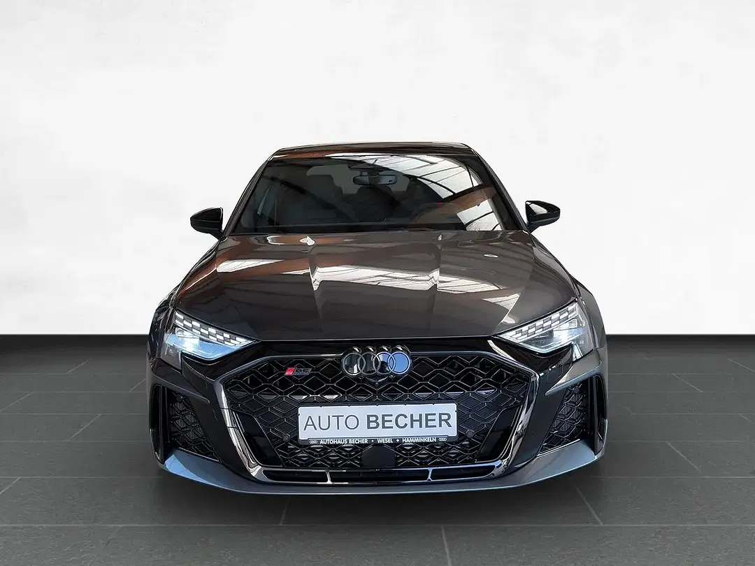 Audi RS3 - Thumbnail 2