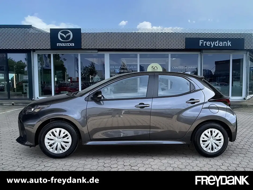 Mazda 2 - Thumbnail 2