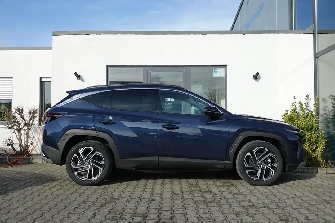 Hyundai TUCSON - Thumbnail 2