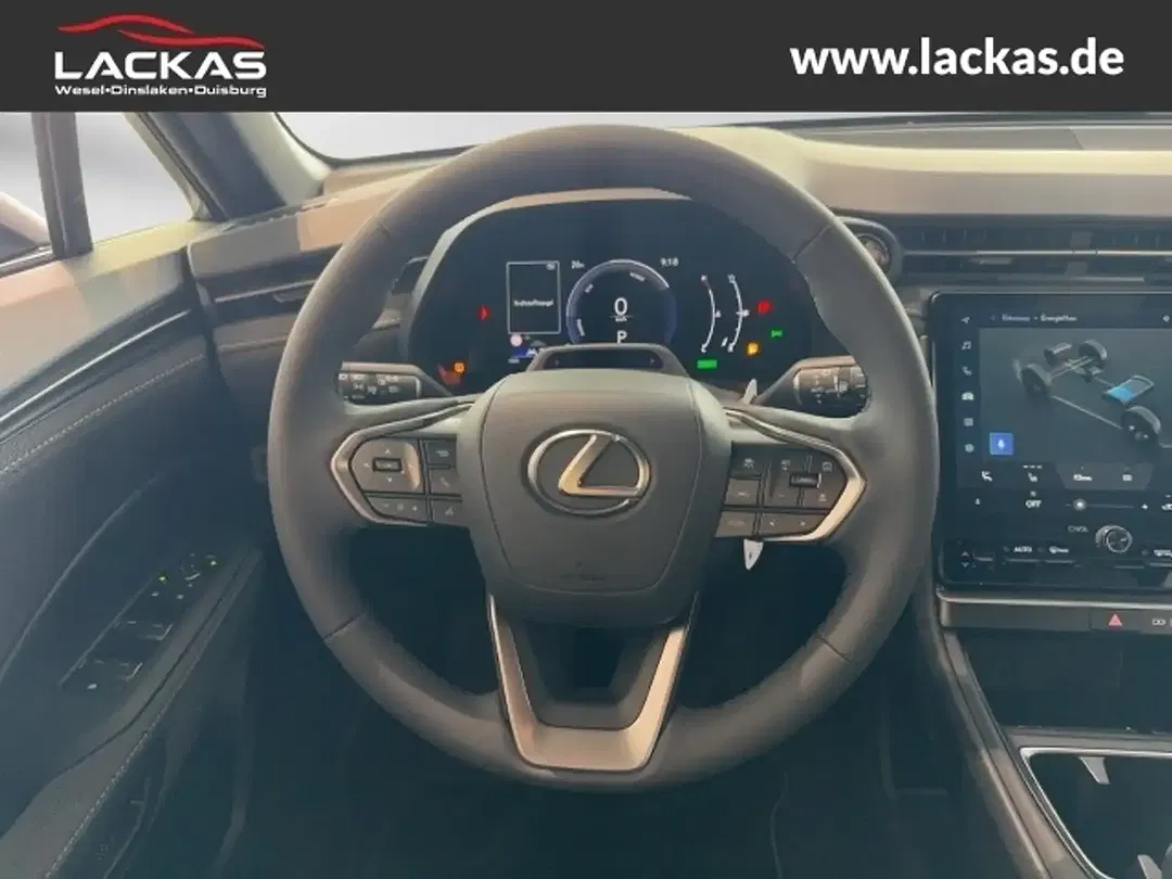 Lexus LBX - Thumbnail 11