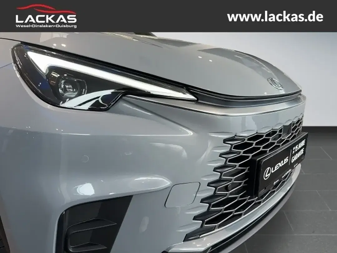 Lexus LBX - Thumbnail 4