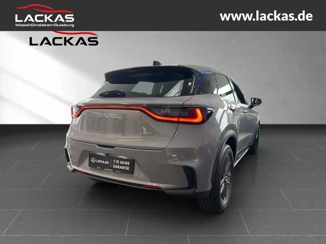 Lexus LBX - Thumbnail 6