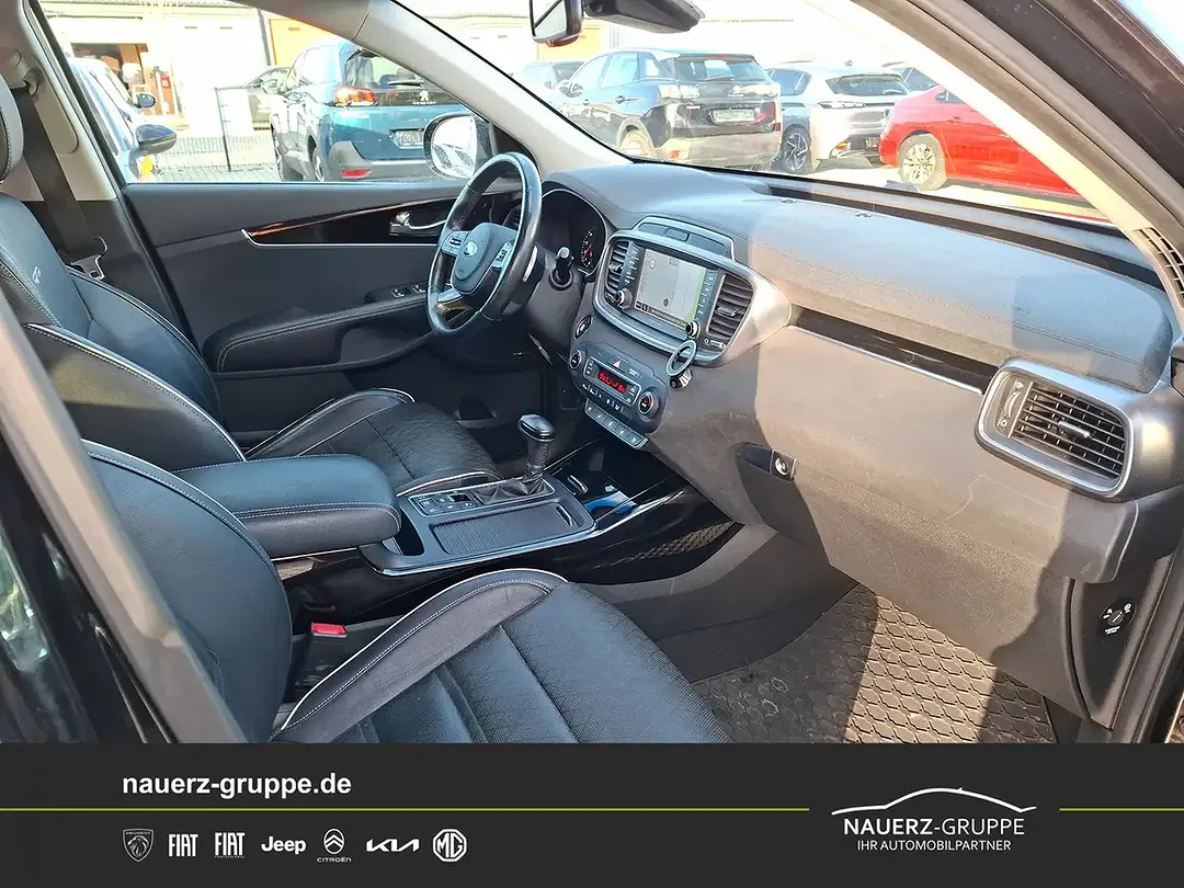 Kia Sorento - Thumbnail 14