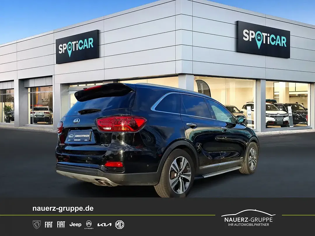 Kia Sorento - Thumbnail 2