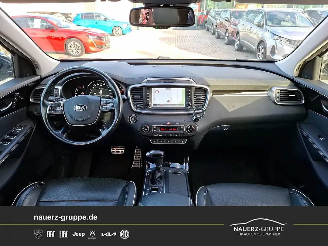 Kia Sorento - Thumbnail 8
