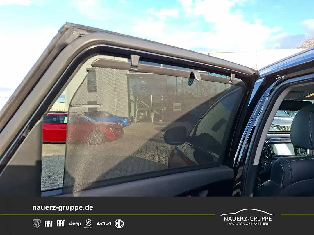 Kia Sorento - Thumbnail 9