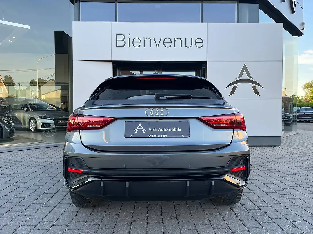 Audi Q3 - Thumbnail 5