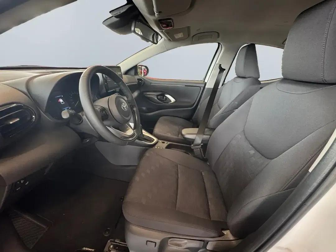 Toyota Yaris - Thumbnail 13