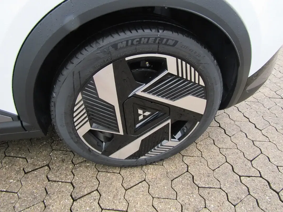 Mitsubishi Eclipse Cross - Thumbnail 14