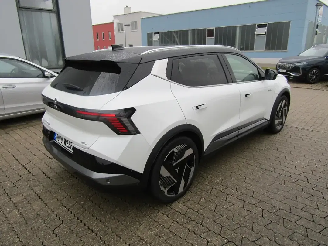 Mitsubishi Eclipse Cross - Thumbnail 4