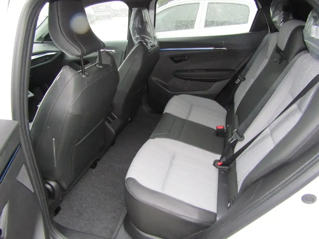 Mitsubishi Eclipse Cross - Thumbnail 6