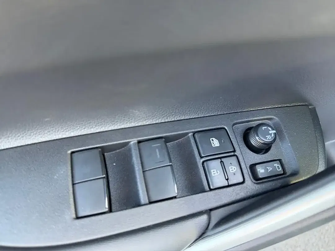 Toyota Corolla Cross - Thumbnail 11