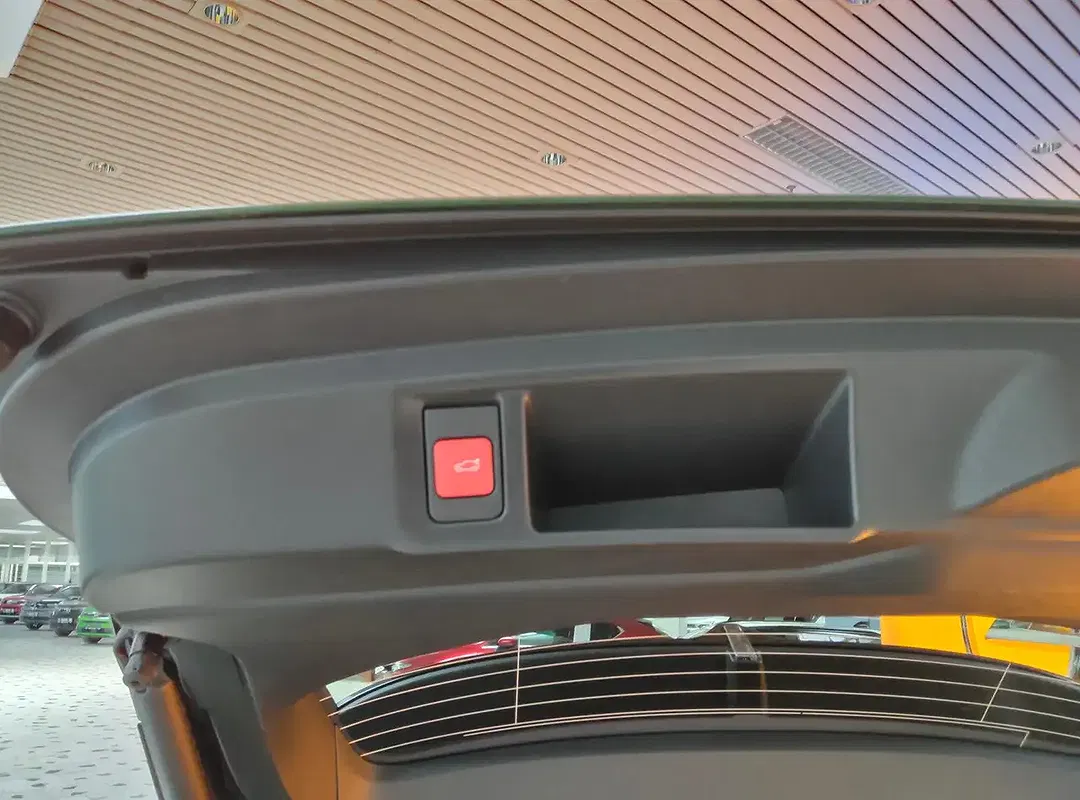 Opel Astra - Thumbnail 10