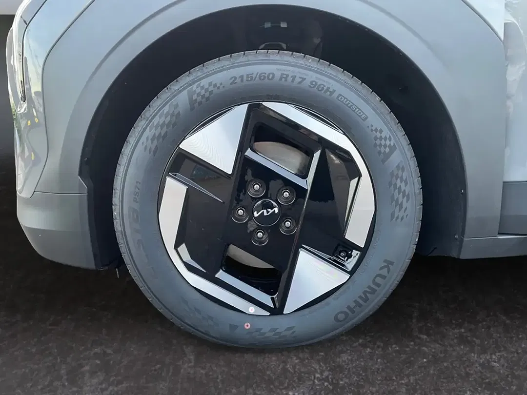 Kia EV3 - Thumbnail 14