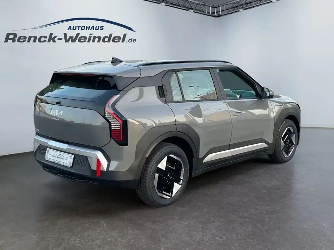 Kia EV3 - Thumbnail 5