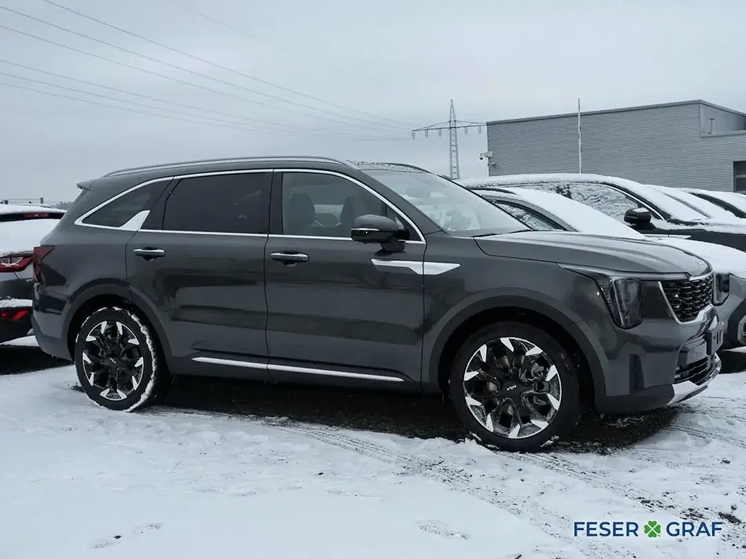 Kia Sorento - Thumbnail 10