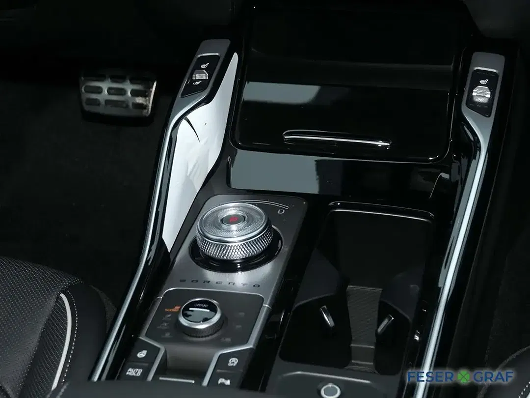 Kia Sorento - Thumbnail 8