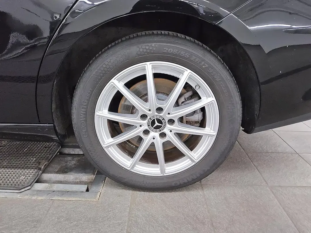 Mercedes-Benz CLA 250 - Thumbnail 11