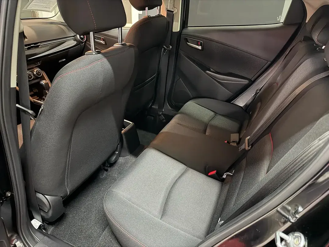 Mazda 2 - Thumbnail 11