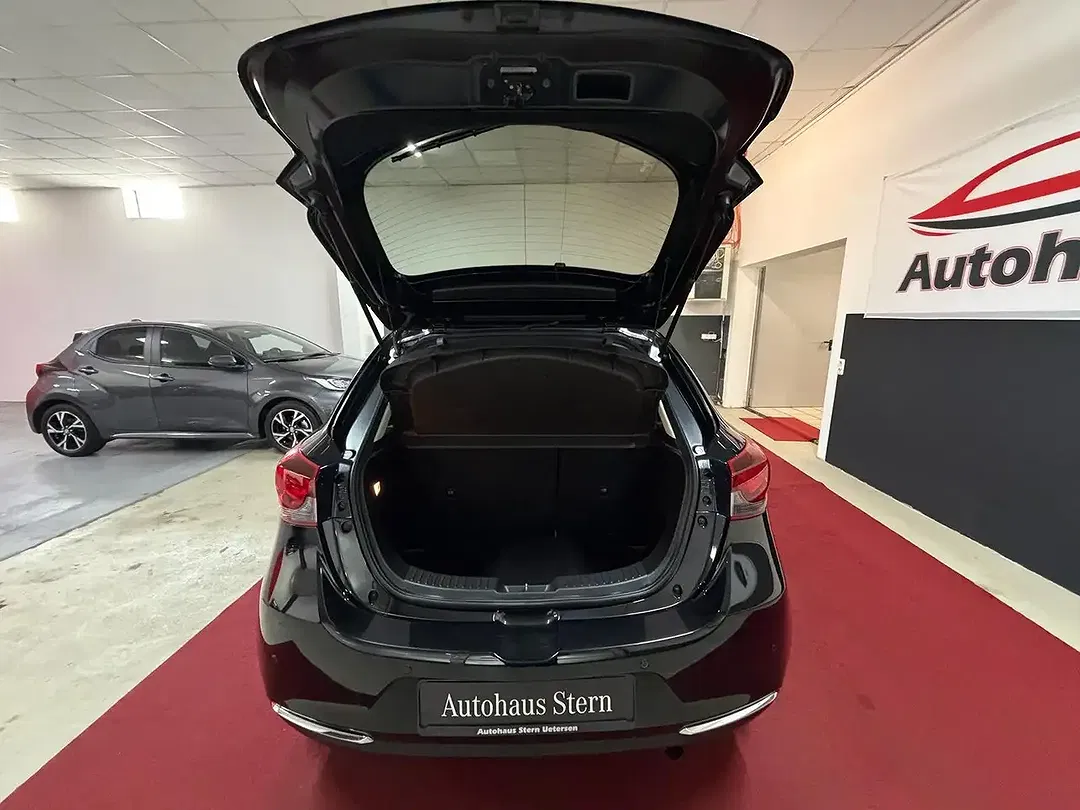 Mazda 2 - Thumbnail 9