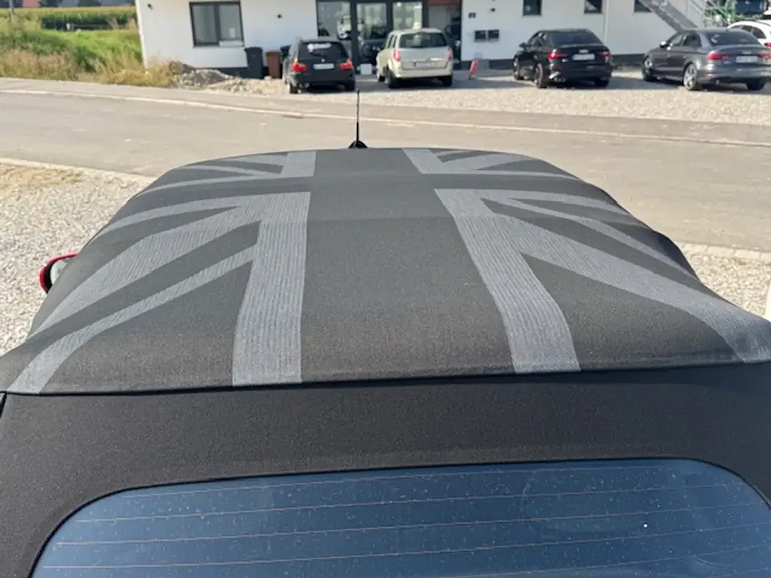 MINI John Cooper Works Cabrio - Thumbnail 8