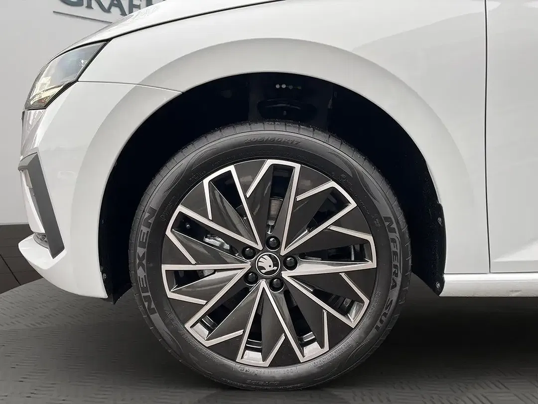Skoda Scala - Thumbnail 3