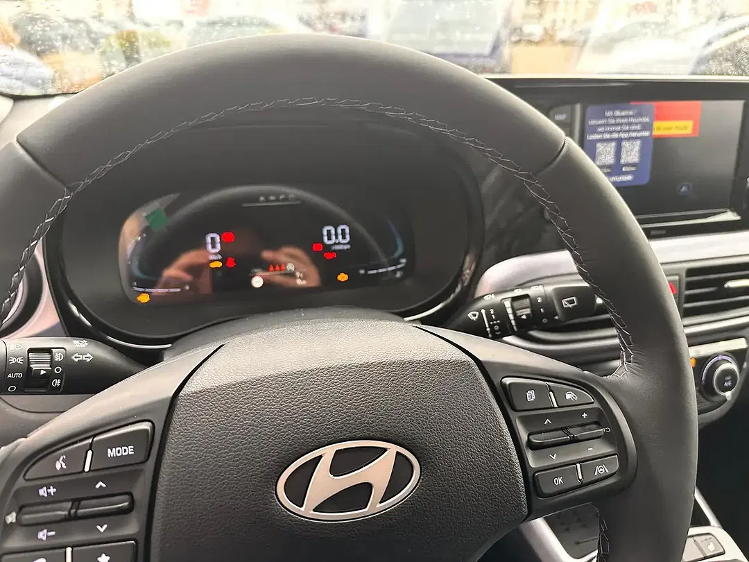 Hyundai i10 - Thumbnail 12