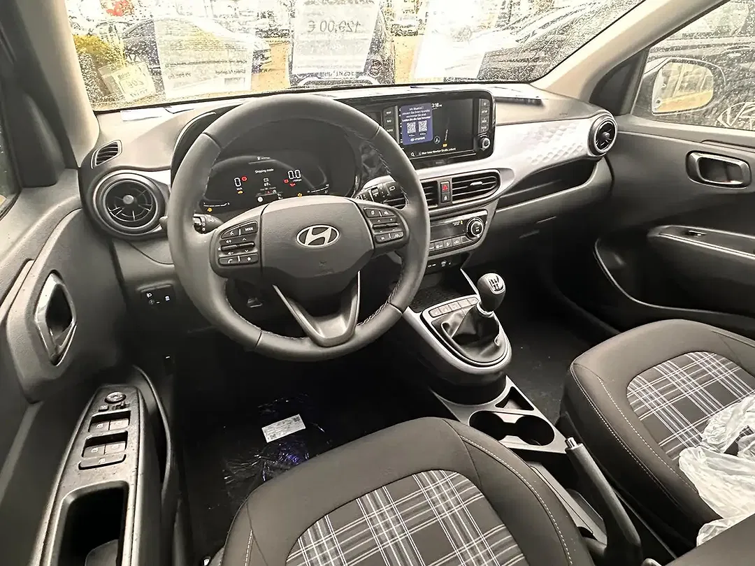 Hyundai i10 - Thumbnail 9