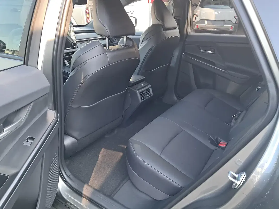 Subaru Solterra - Thumbnail 8