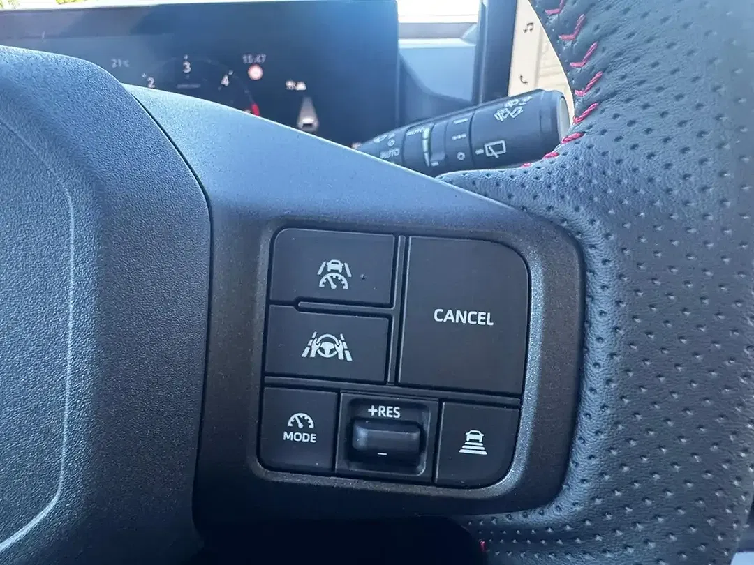 Toyota RAV 4 - Thumbnail 11