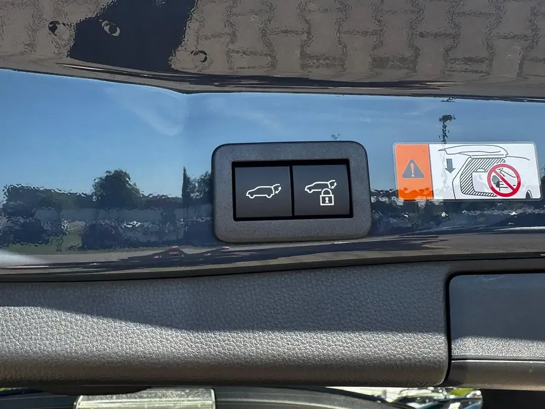 Toyota RAV 4 - Thumbnail 13