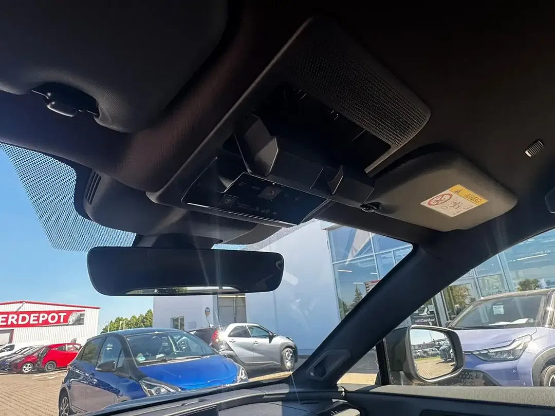 Toyota RAV 4 - Thumbnail 23