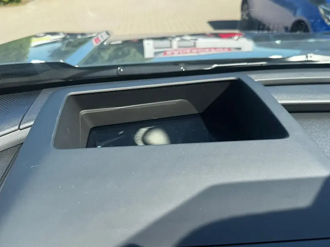 Toyota RAV 4 - Thumbnail 25