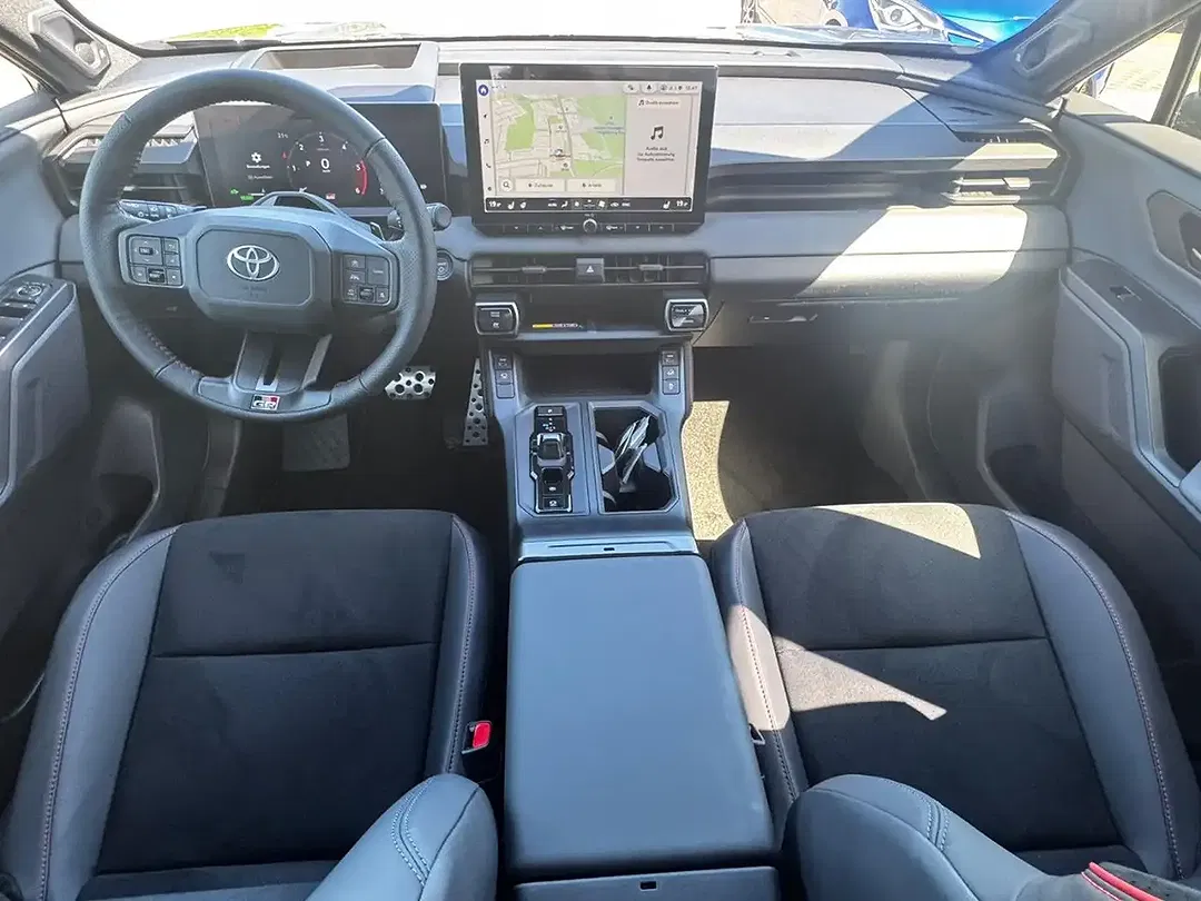 Toyota RAV 4 - Thumbnail 5
