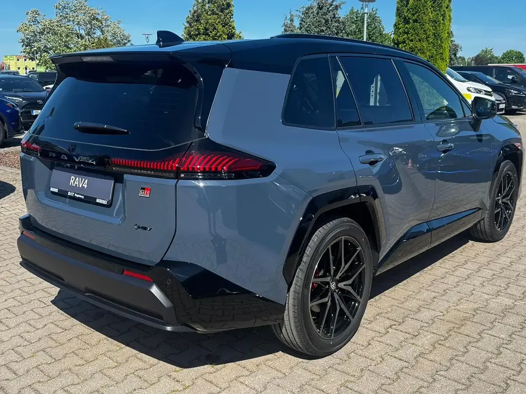 Toyota RAV 4 - Thumbnail 7