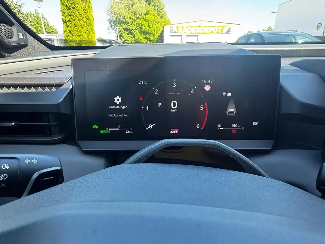 Toyota RAV 4 - Thumbnail 8