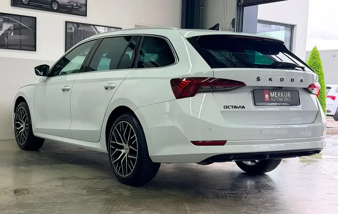 Skoda Octavia - Thumbnail 3