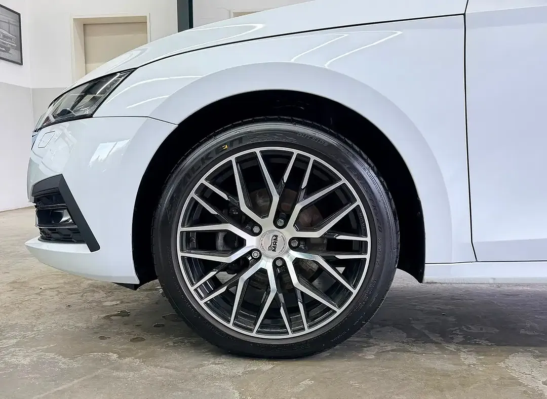 Skoda Octavia - Thumbnail 9