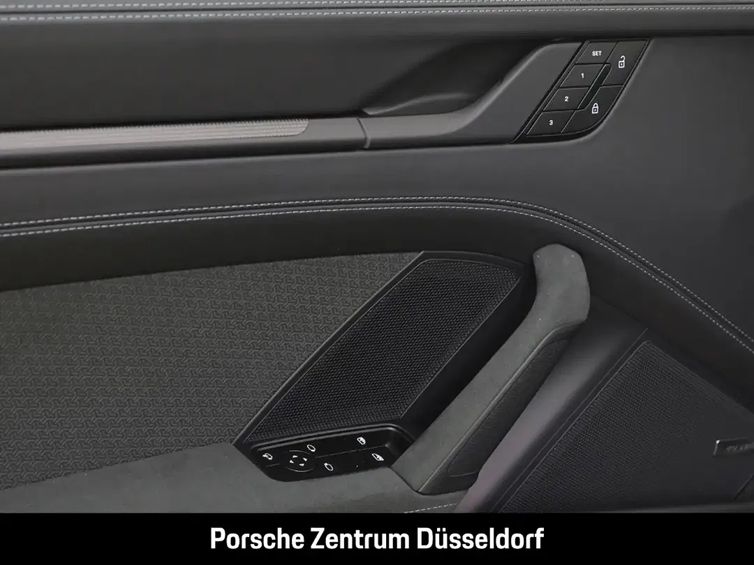 Porsche 992 - Thumbnail 15