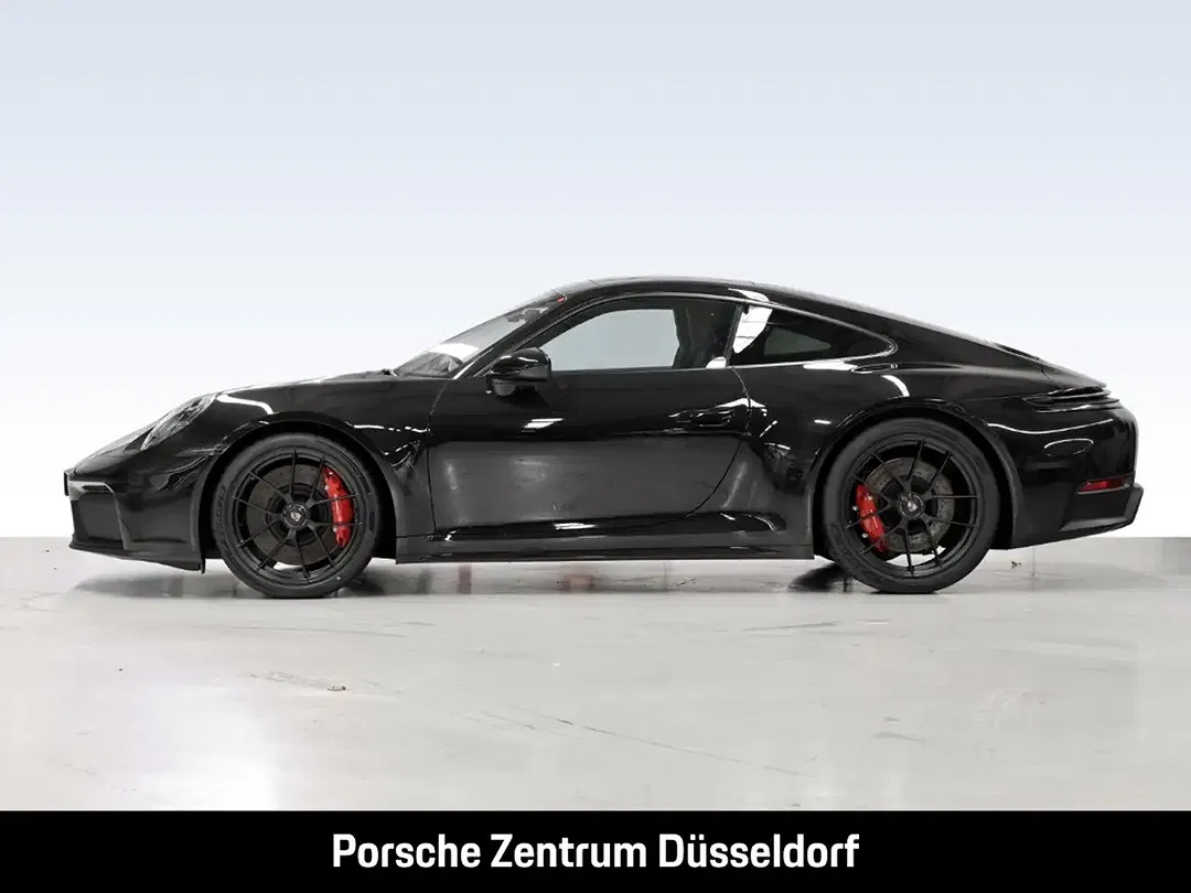 Porsche 992 - Thumbnail 2