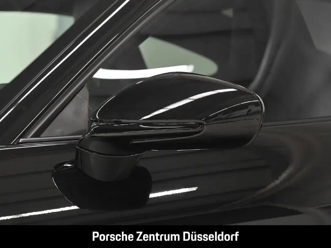 Porsche 992 - Thumbnail 8